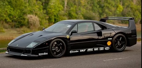 Друг модел Ferrari F40, продаден за $1 502 000,  затваря топ 10. Черният модел от 1989 г. е оборудван с с 2,9-литров V8 мотор с двоен турбокомпресор.